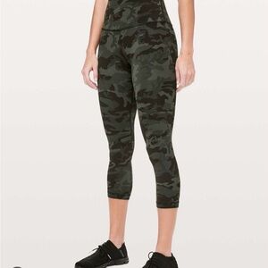 lululemon athletica Align 21” Crop Camo Leggings EUC